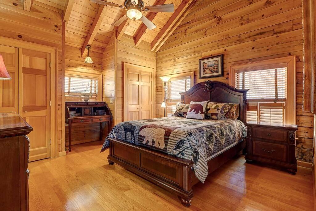 Blue Ridge Bliss- Spacious Cabin, Pets, Hot Tub! 外观 照片
