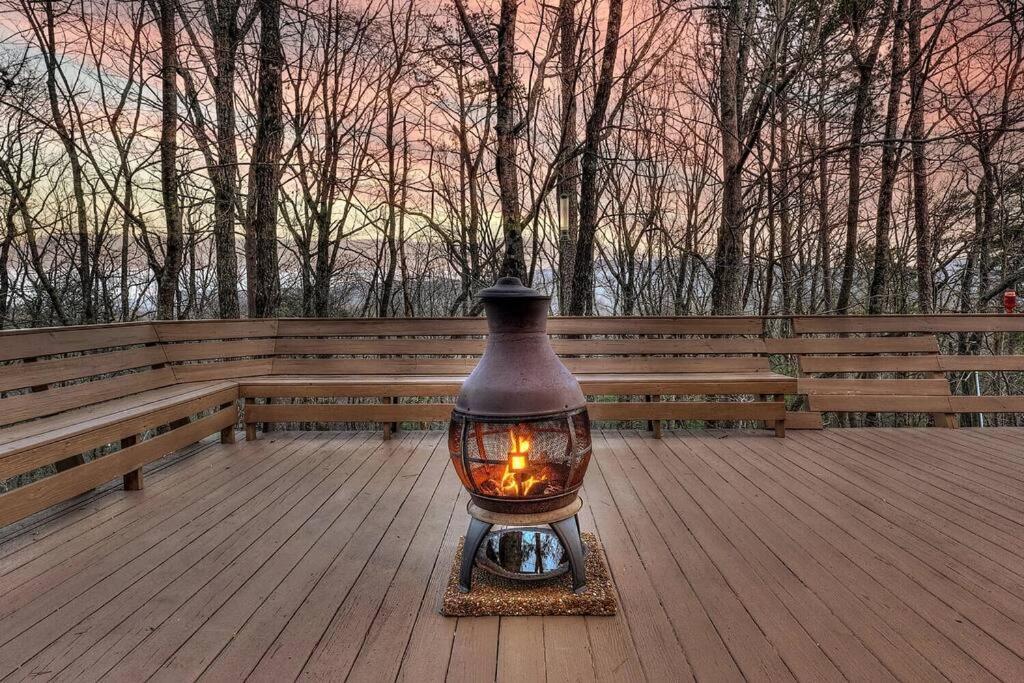 Blue Ridge Bliss- Spacious Cabin, Pets, Hot Tub! 外观 照片