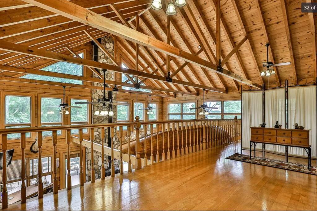 Blue Ridge Bliss- Spacious Cabin, Pets, Hot Tub! 外观 照片