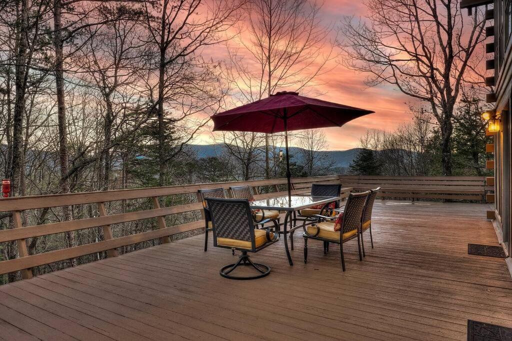 Blue Ridge Bliss- Spacious Cabin, Pets, Hot Tub! 外观 照片