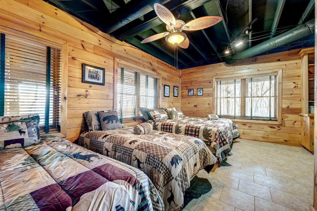 Blue Ridge Bliss- Spacious Cabin, Pets, Hot Tub! 外观 照片