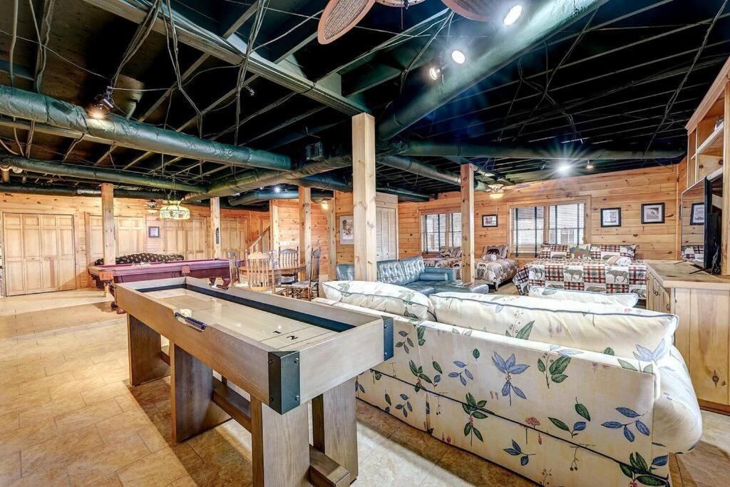 Blue Ridge Bliss- Spacious Cabin, Pets, Hot Tub! 外观 照片
