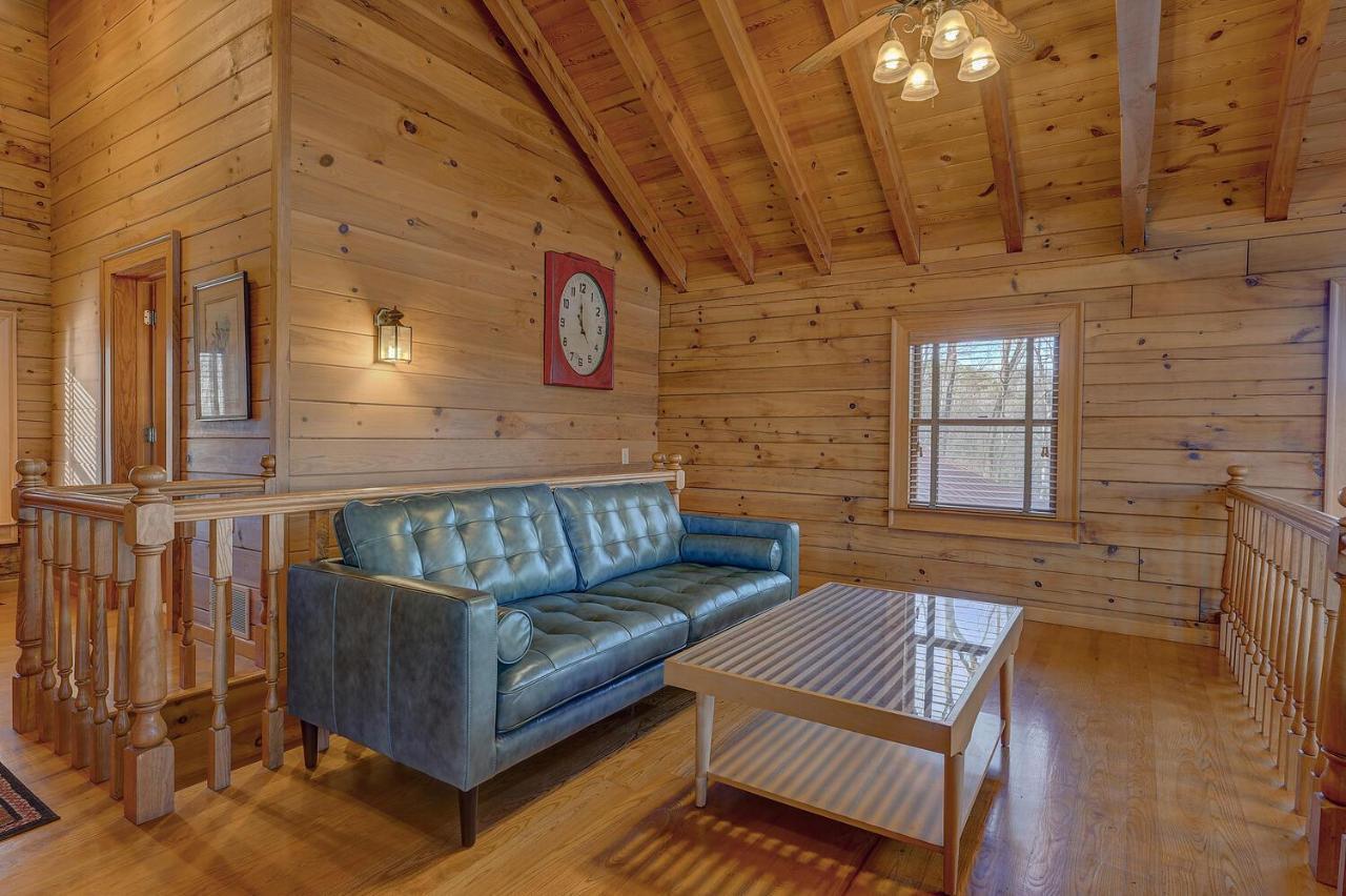 Blue Ridge Bliss- Spacious Cabin, Pets, Hot Tub! 外观 照片