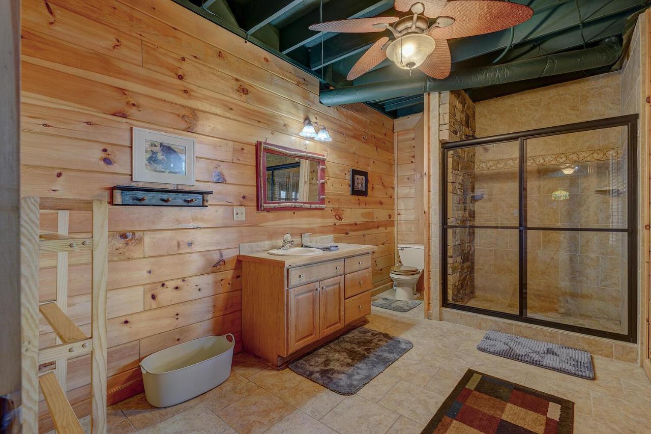 Blue Ridge Bliss- Spacious Cabin, Pets, Hot Tub! 外观 照片