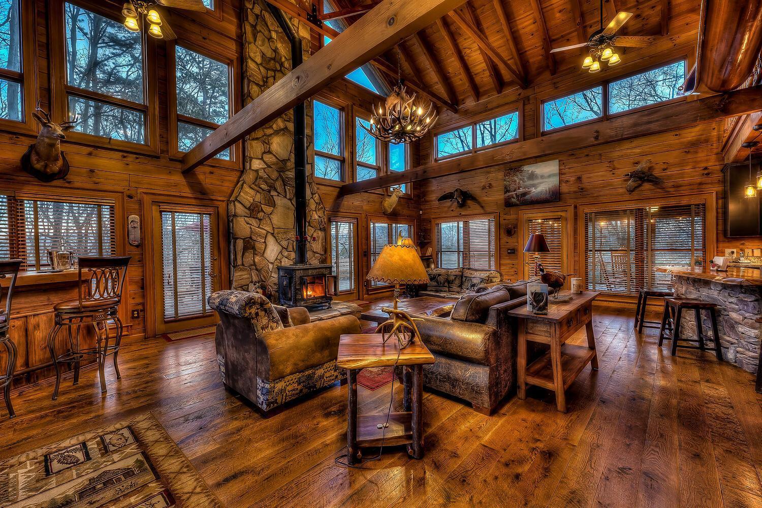 Blue Ridge Bliss- Spacious Cabin, Pets, Hot Tub! 外观 照片